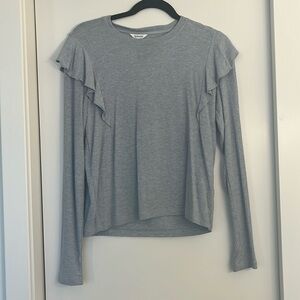 Size small, grey, long sleeve top!
